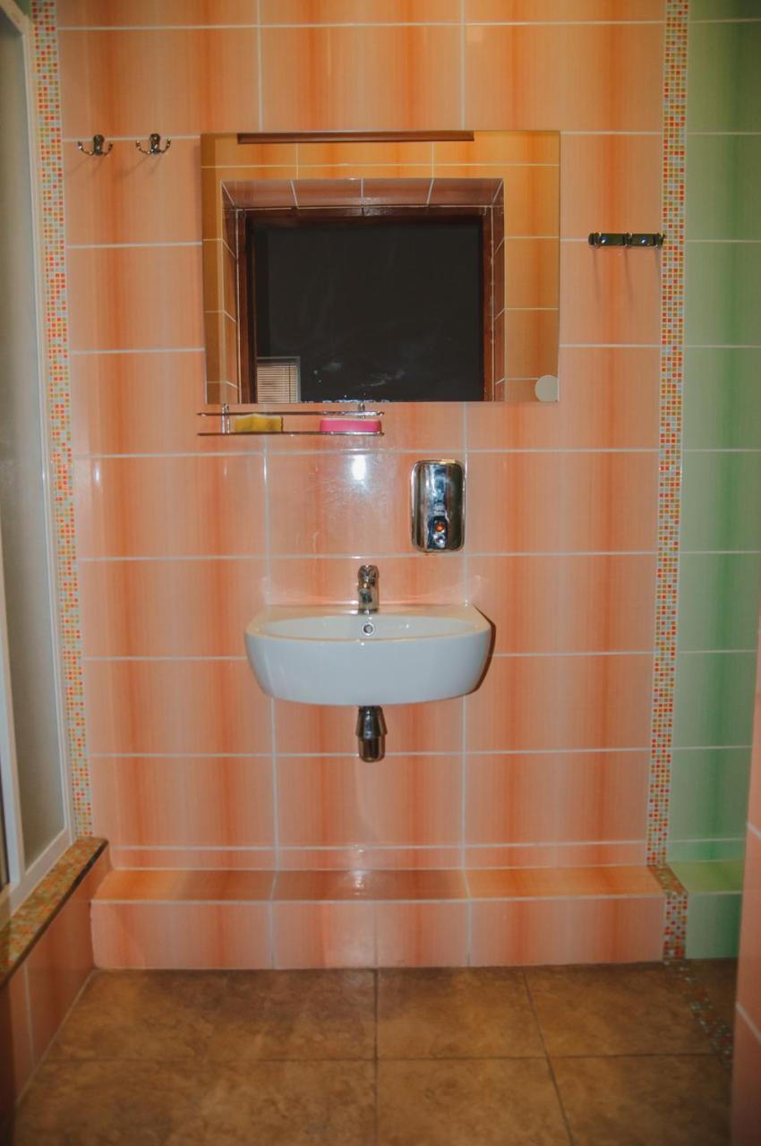Hostel Stozhary Ternopil Exterior photo